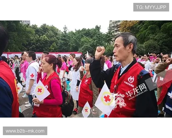 鲍姆加特出席科隆慈善晚会积极参与募款活动彰显爱心